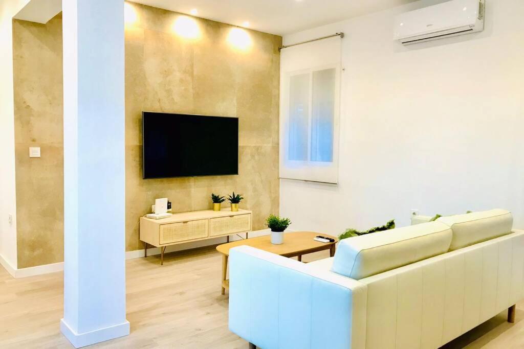 Andalucia I & Balcony By Ele Apartments Malaga Exterior photo